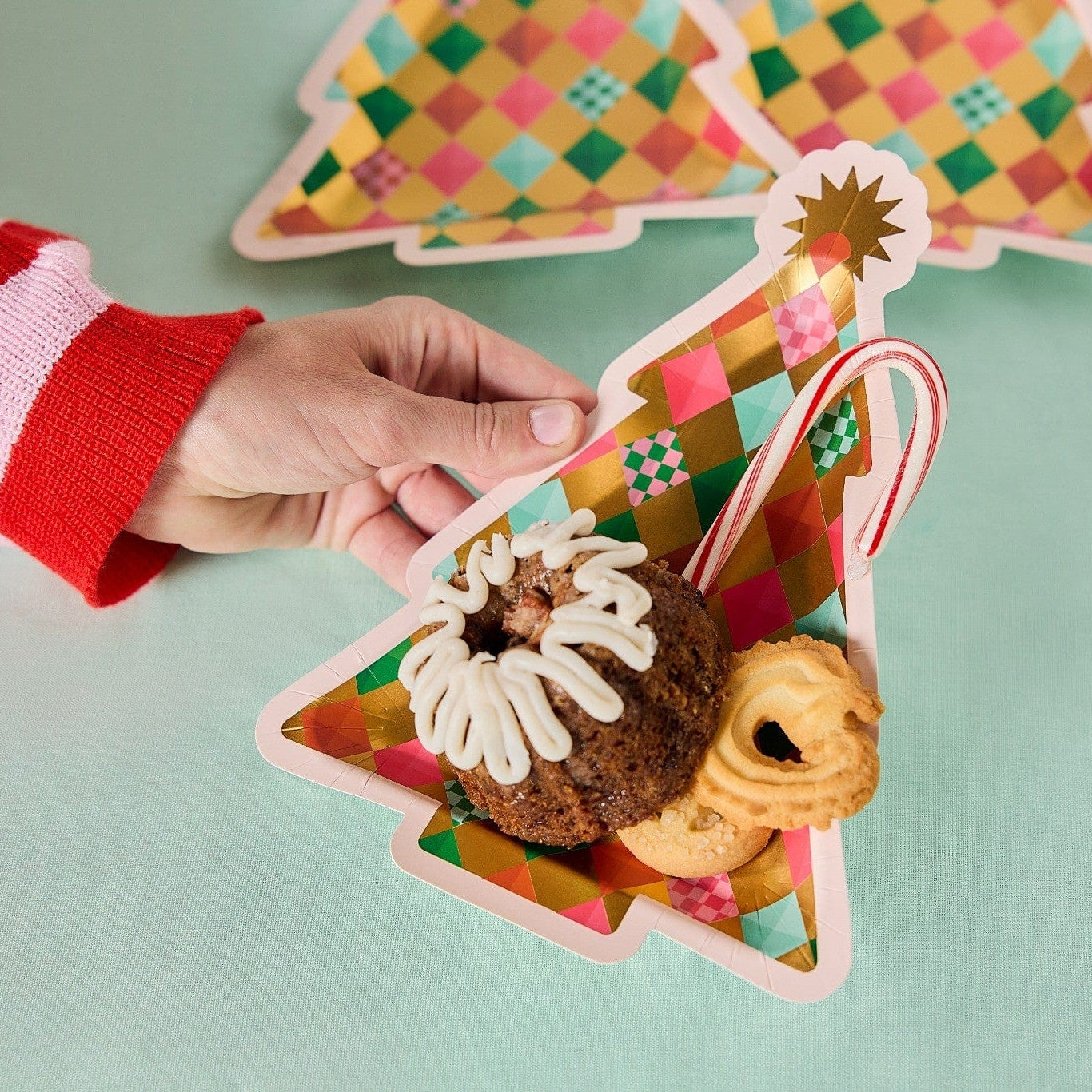 Holly Jolly Holiday Tableware Party Kit