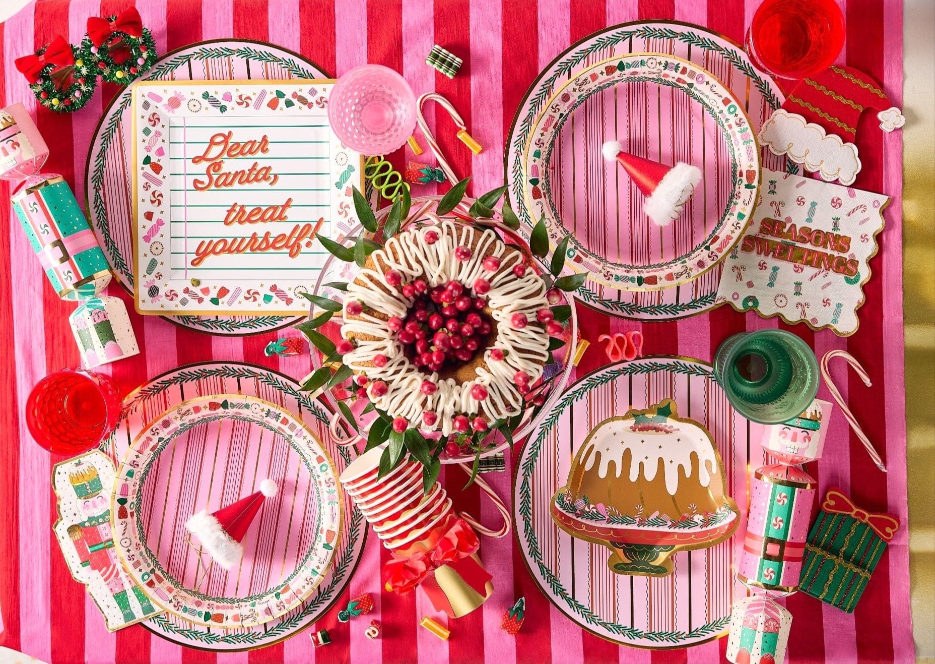 Holiday Holly Placemats (10 Count)