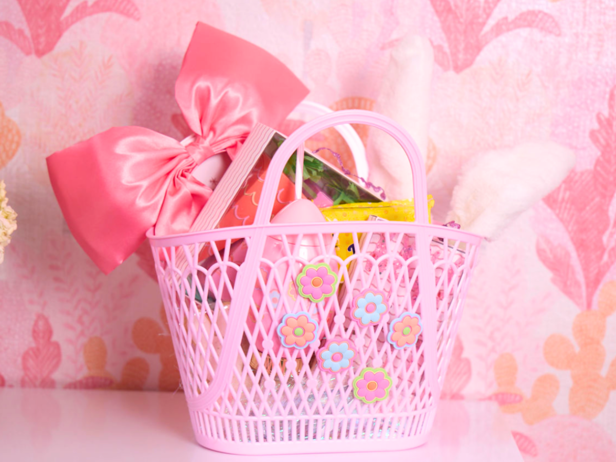 What to Put in an Easter Basket: Cute Ideas for Kids + the Perfect Easter Hostess Gift!