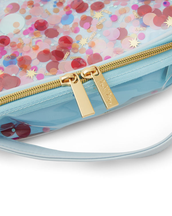 Gold hardware zipper on lunch box with light blue handle 