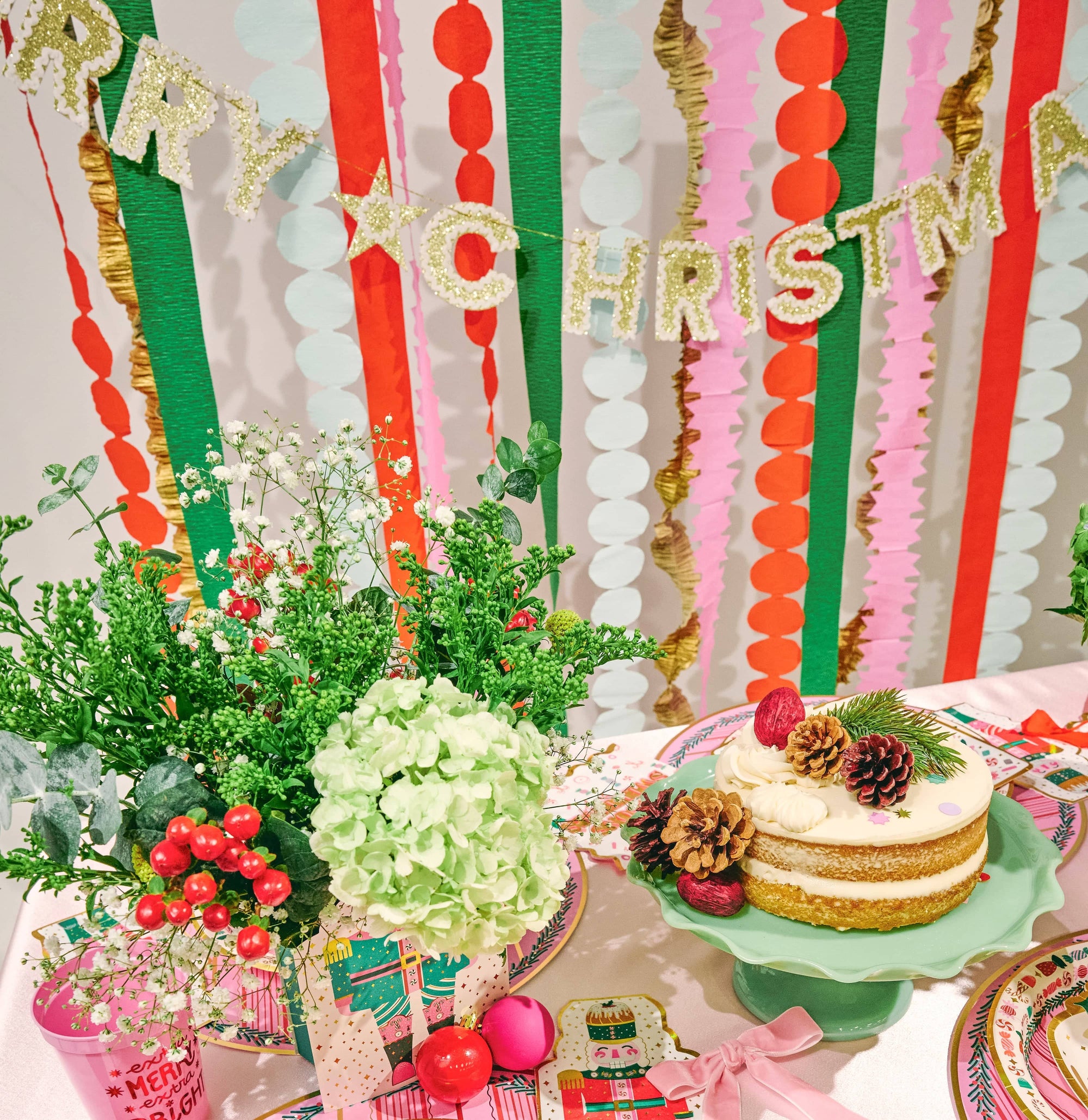 Holiday Hues Party Streamer Set