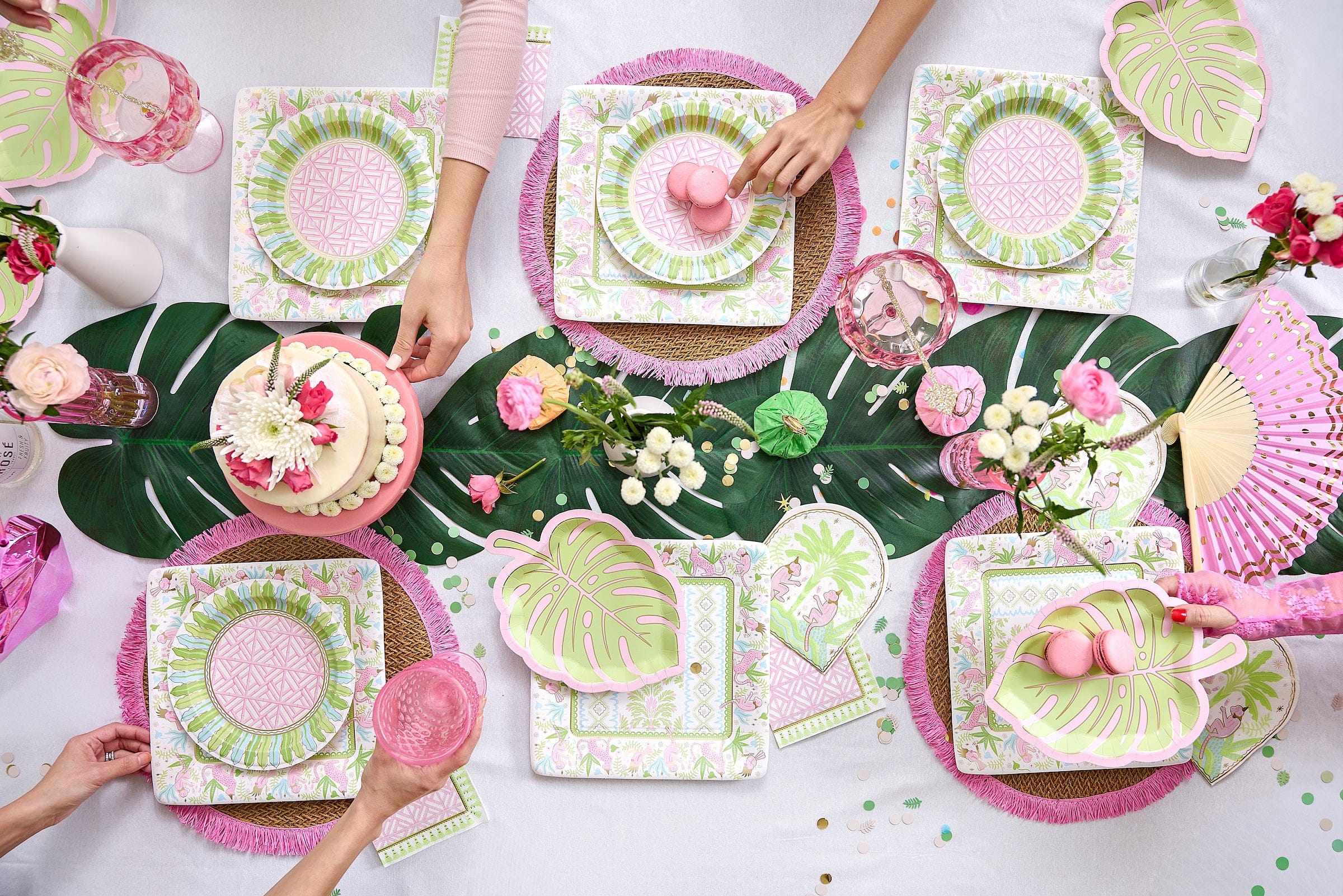 Cabana Club Palm Leaf Plates (10 ct)