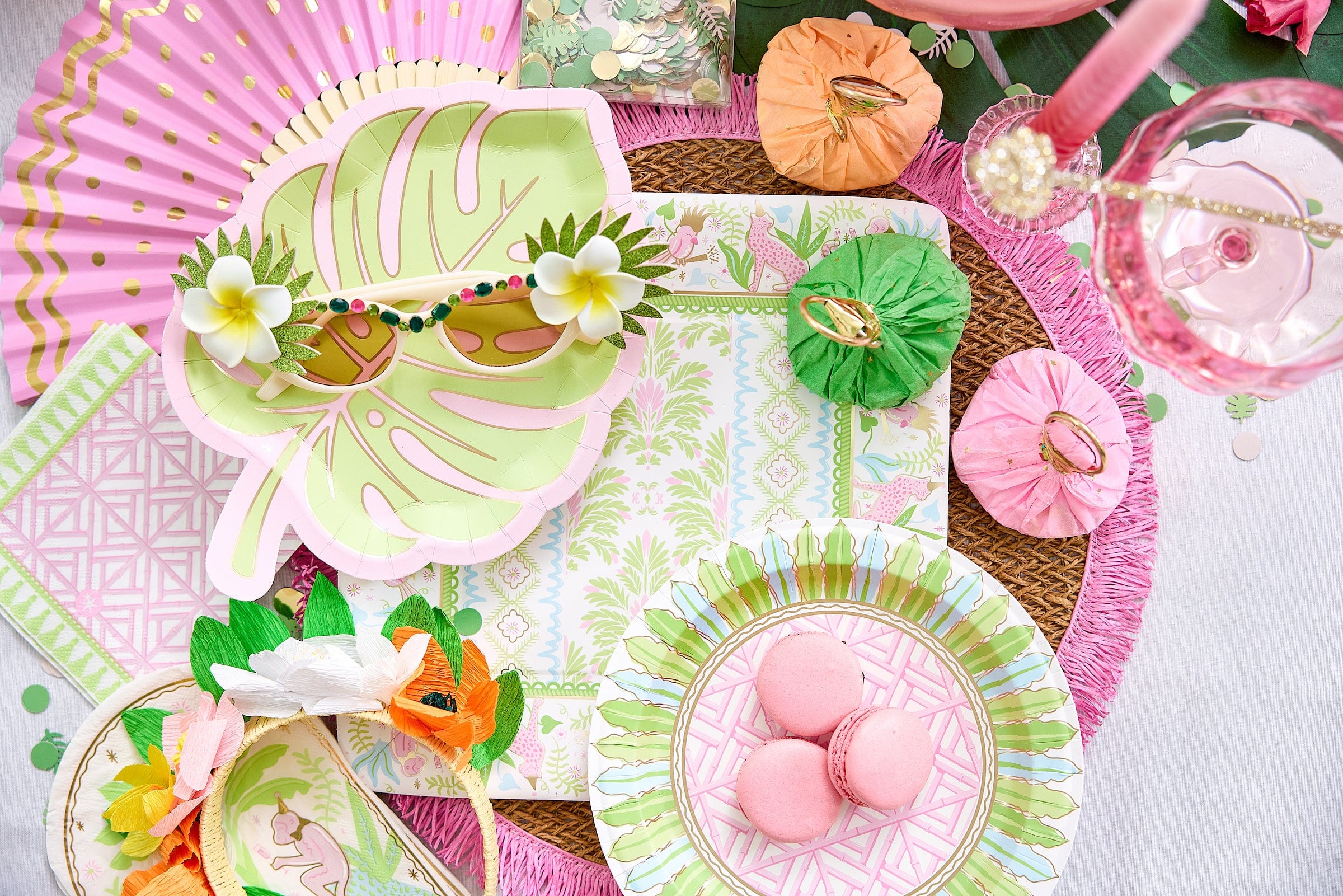 Cabana Club Palm Leaf Plates (10 ct)