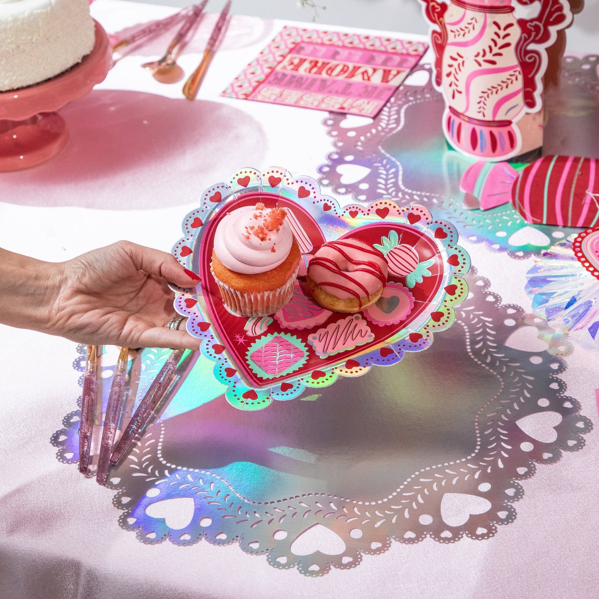 Valentine's Heart Plates (10 count)