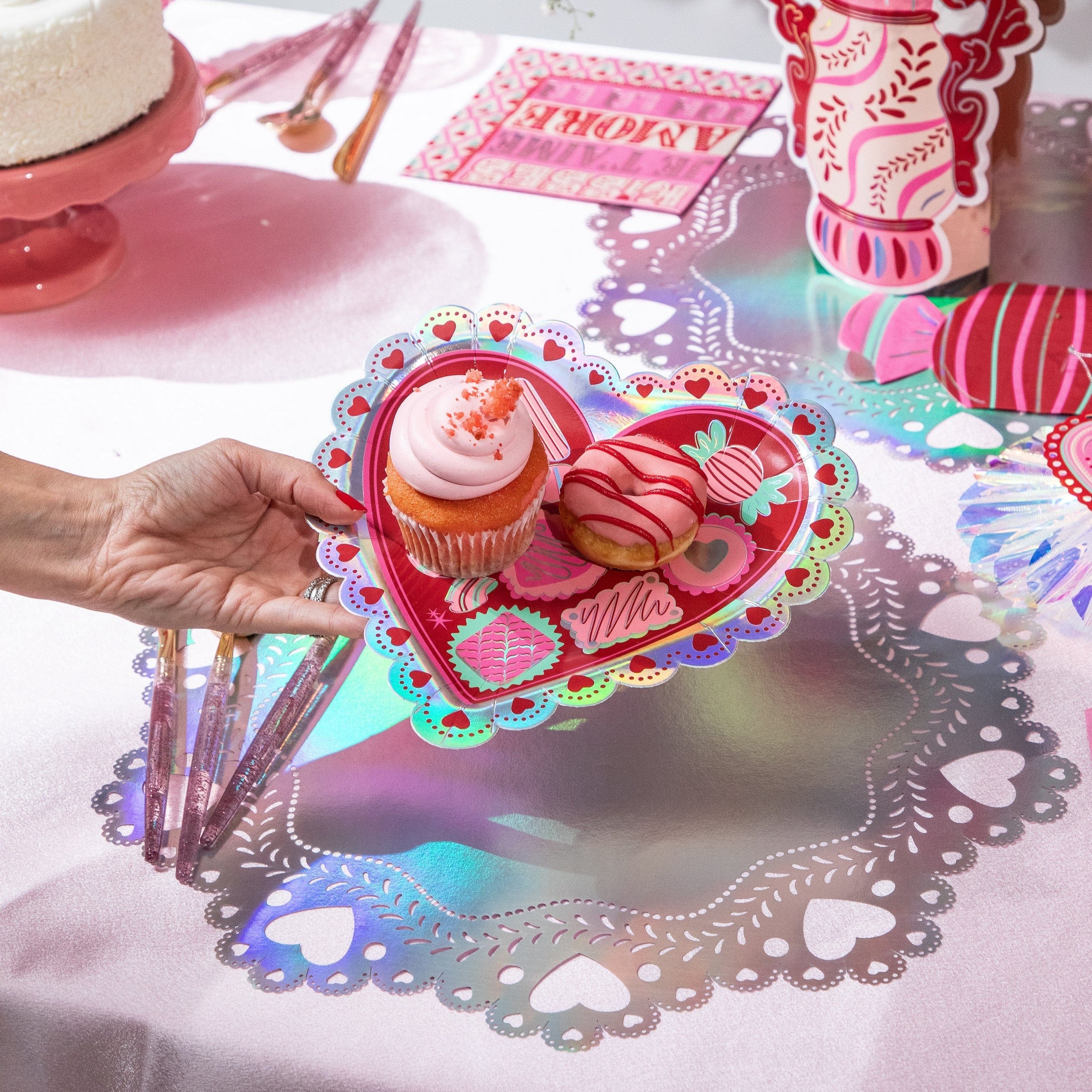 Valentine's Heart Plates (10 count)