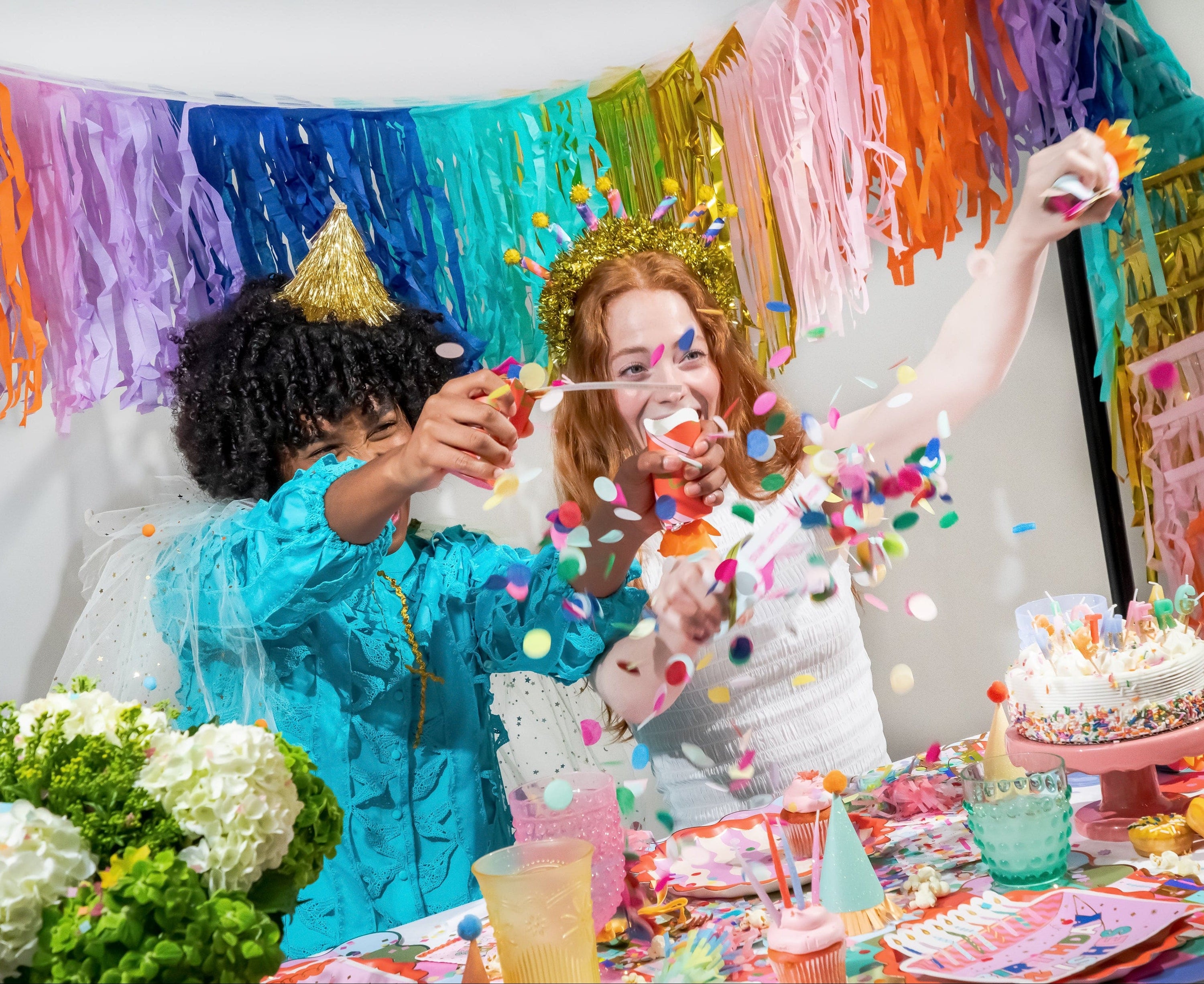 Birthday Bash Confetti Poppers (6 count)
