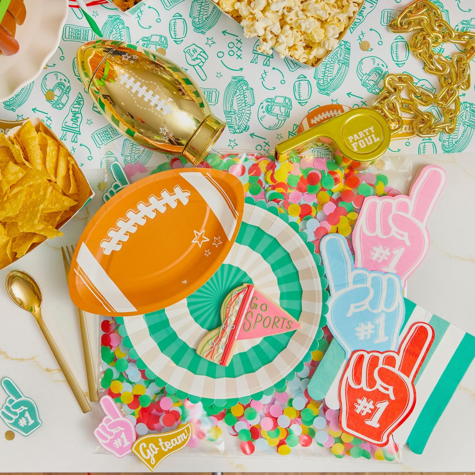 Football Dessert Plates (10 ct)