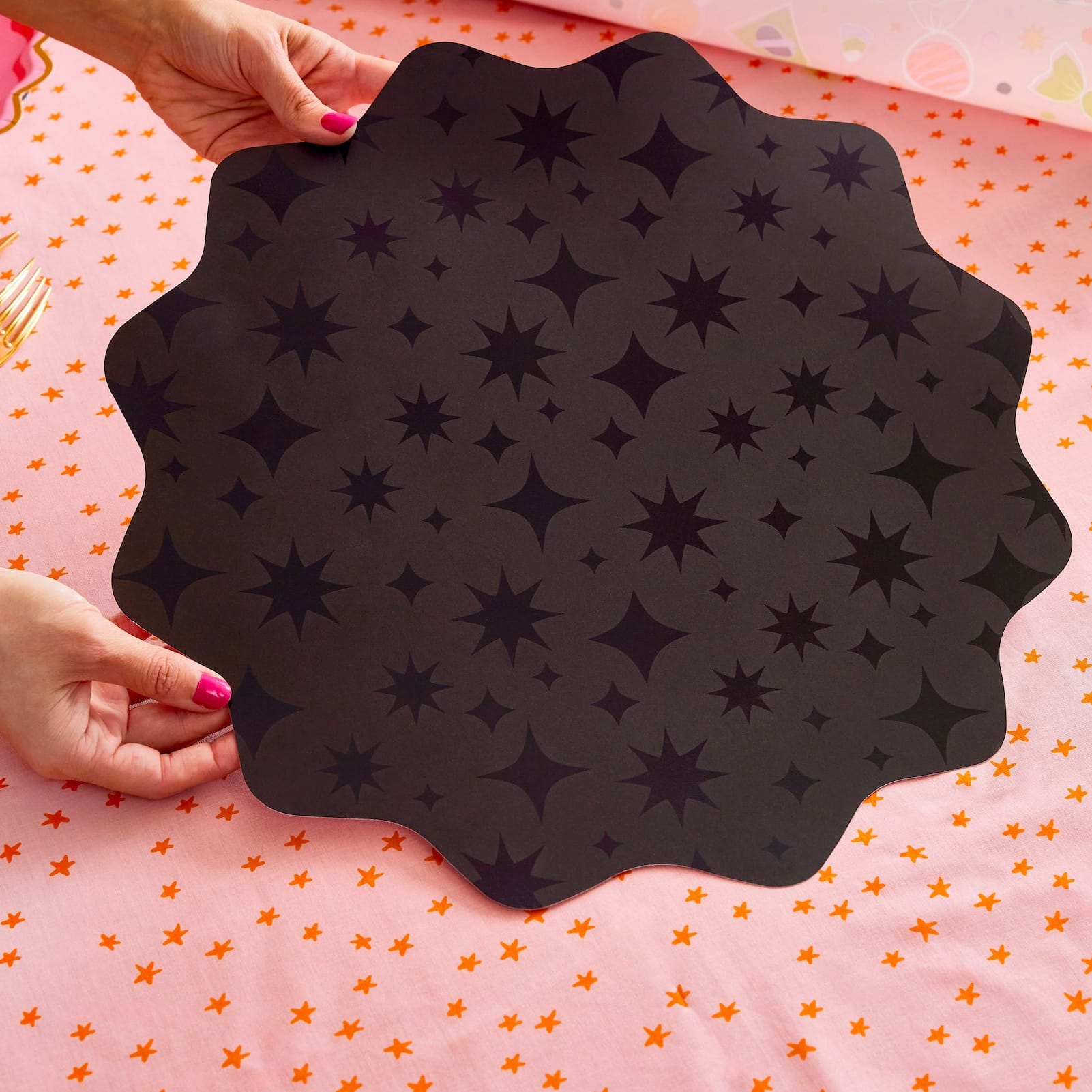 Sparks Fly Glossy Black Placemats (10ct)