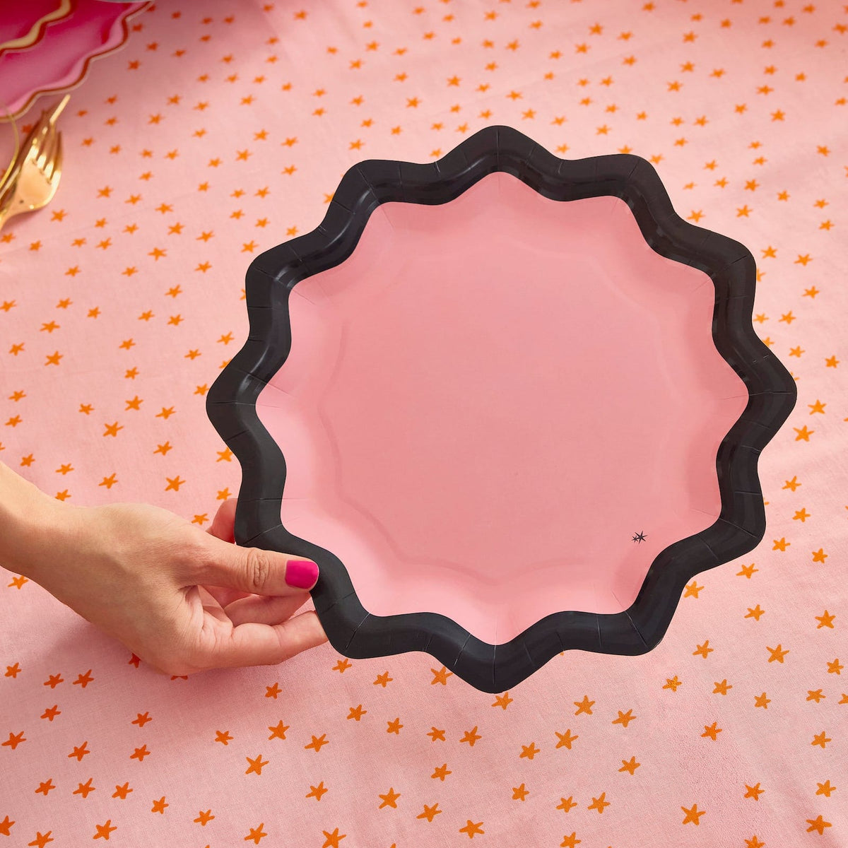 Pink & Black Scalloped Dinner Plates