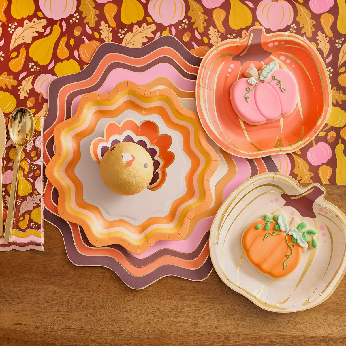 Orange Spice Wavy Dinner Plates (10ct)