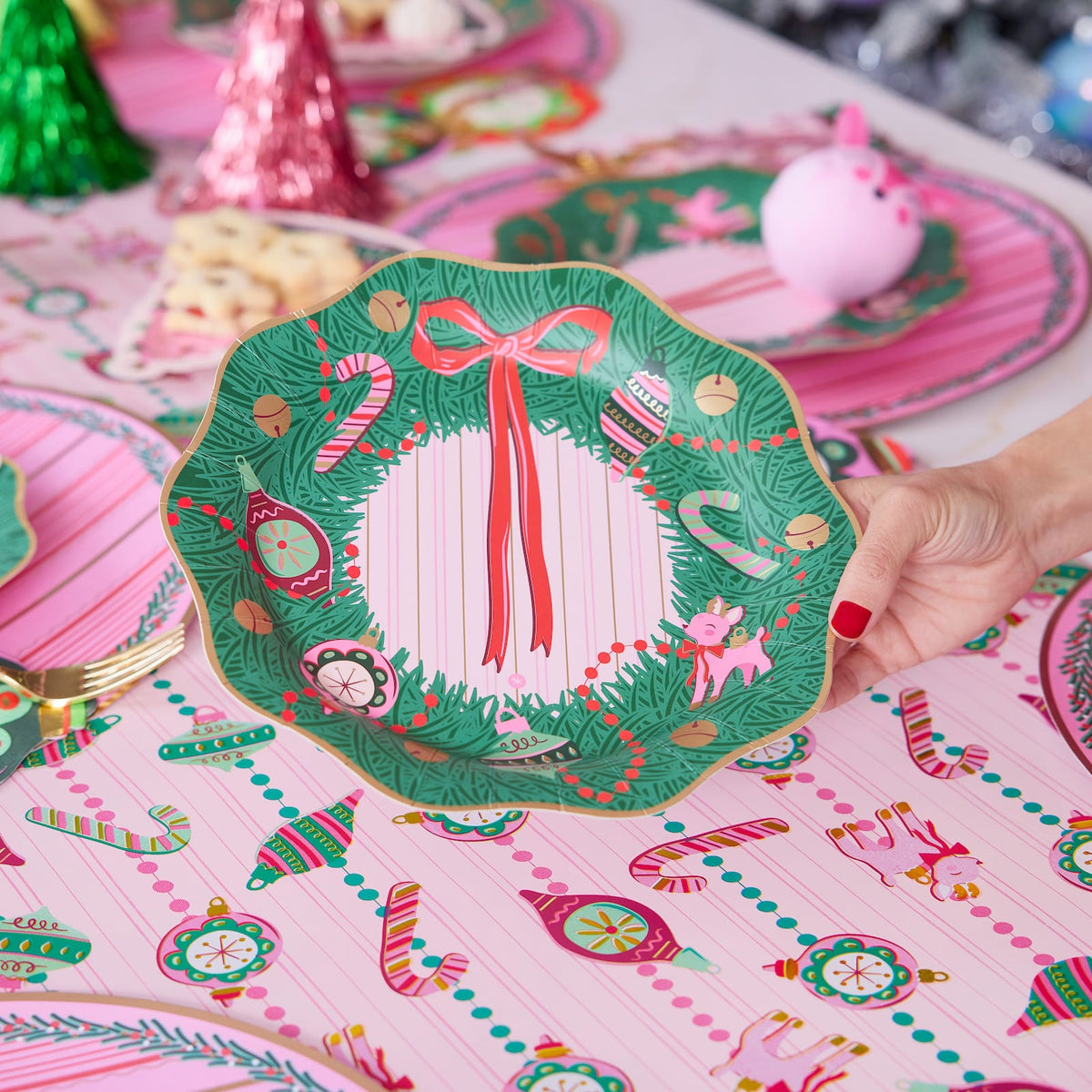 Christmas Wreath Dinner Plates (10 ct)