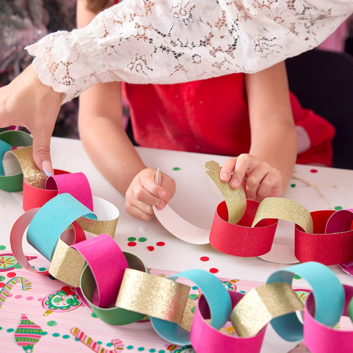 DIY Holiday Paper Chain Garland Kit