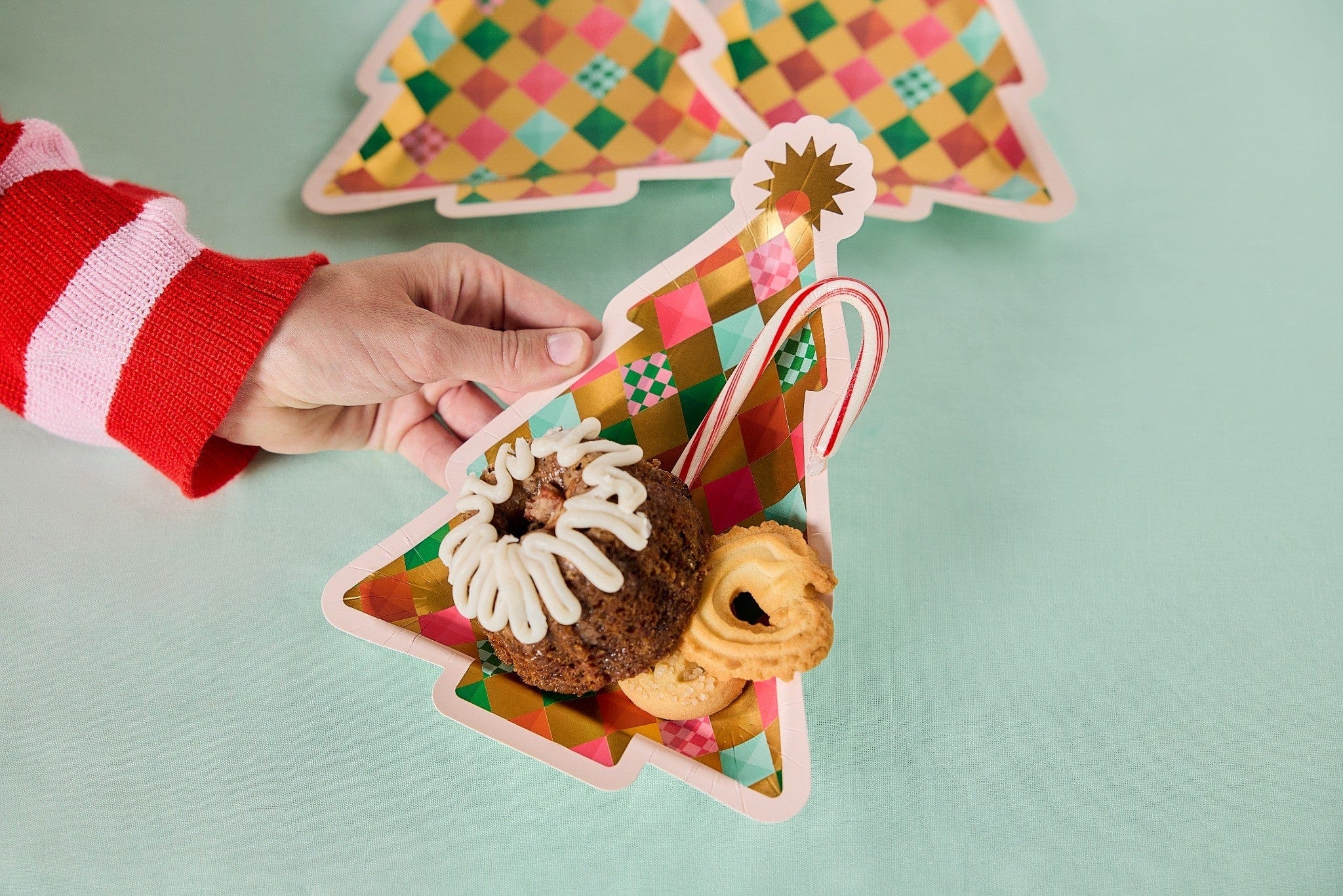 Gold Christmas Tree Dessert Plates (10 count)