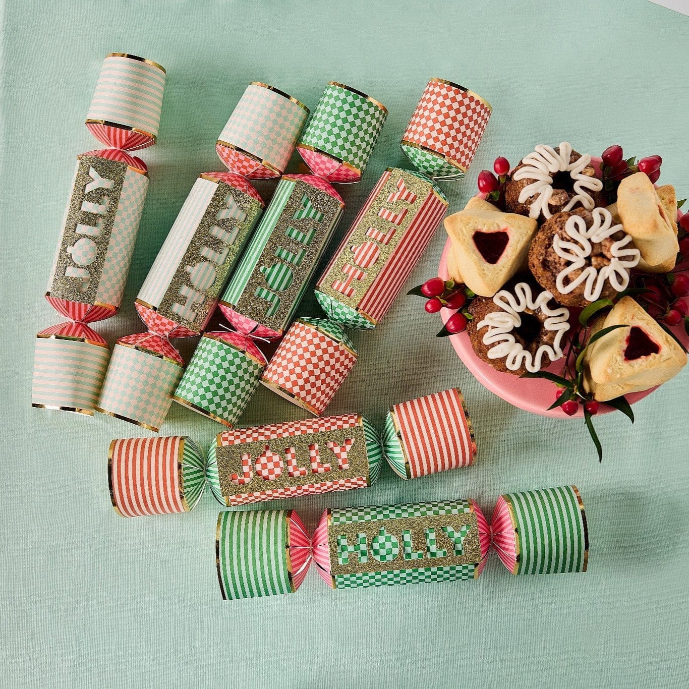 Holly Jolly Holiday Crackers (Set of 6)