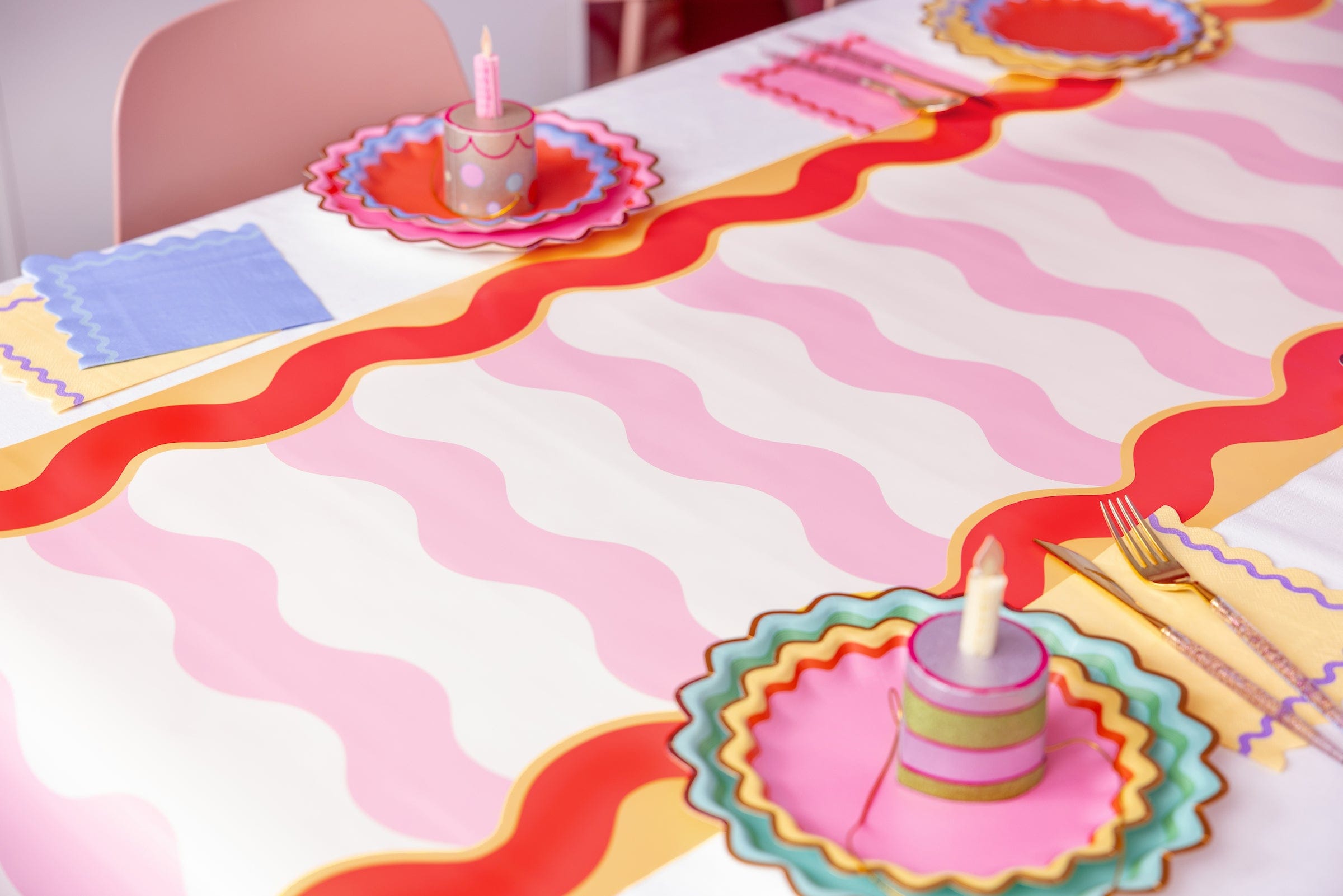 Groovy Waves Paper Table Runner