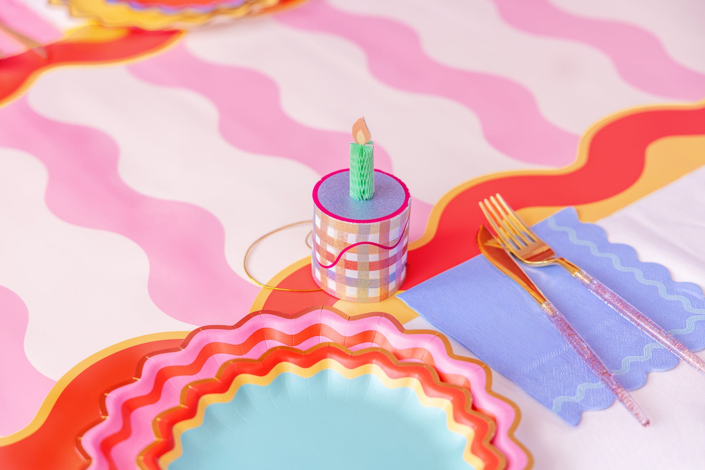 Groovy Waves Paper Table Runner