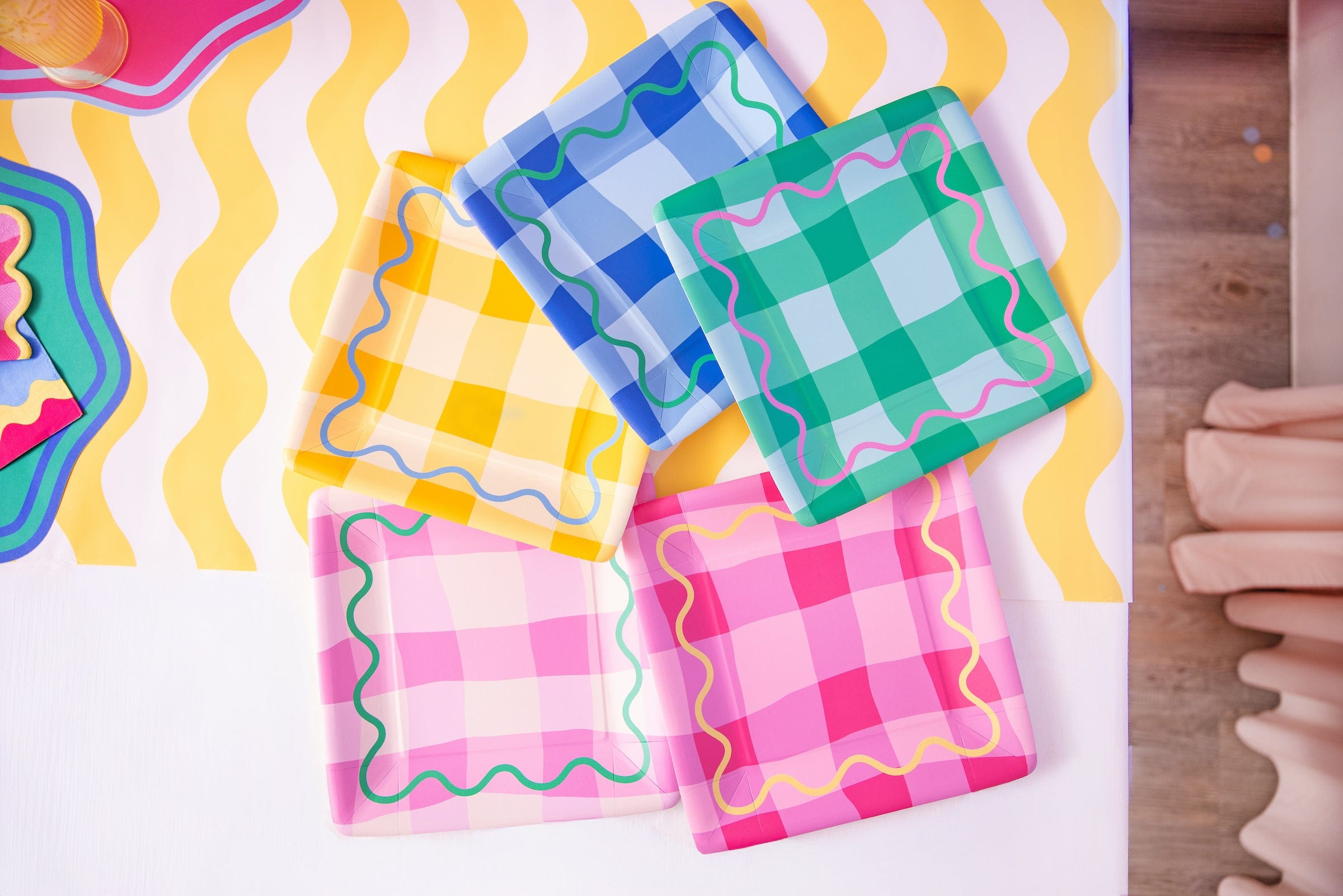 Colowave Gingham Dinner Plates (10 ct)