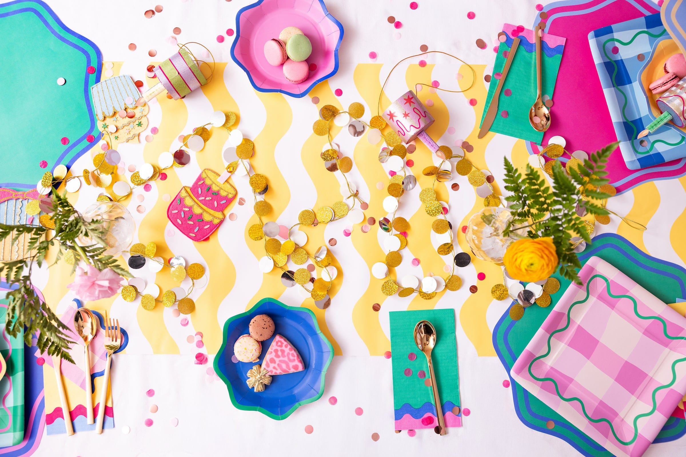 Gold Utensil Set (30 ct)