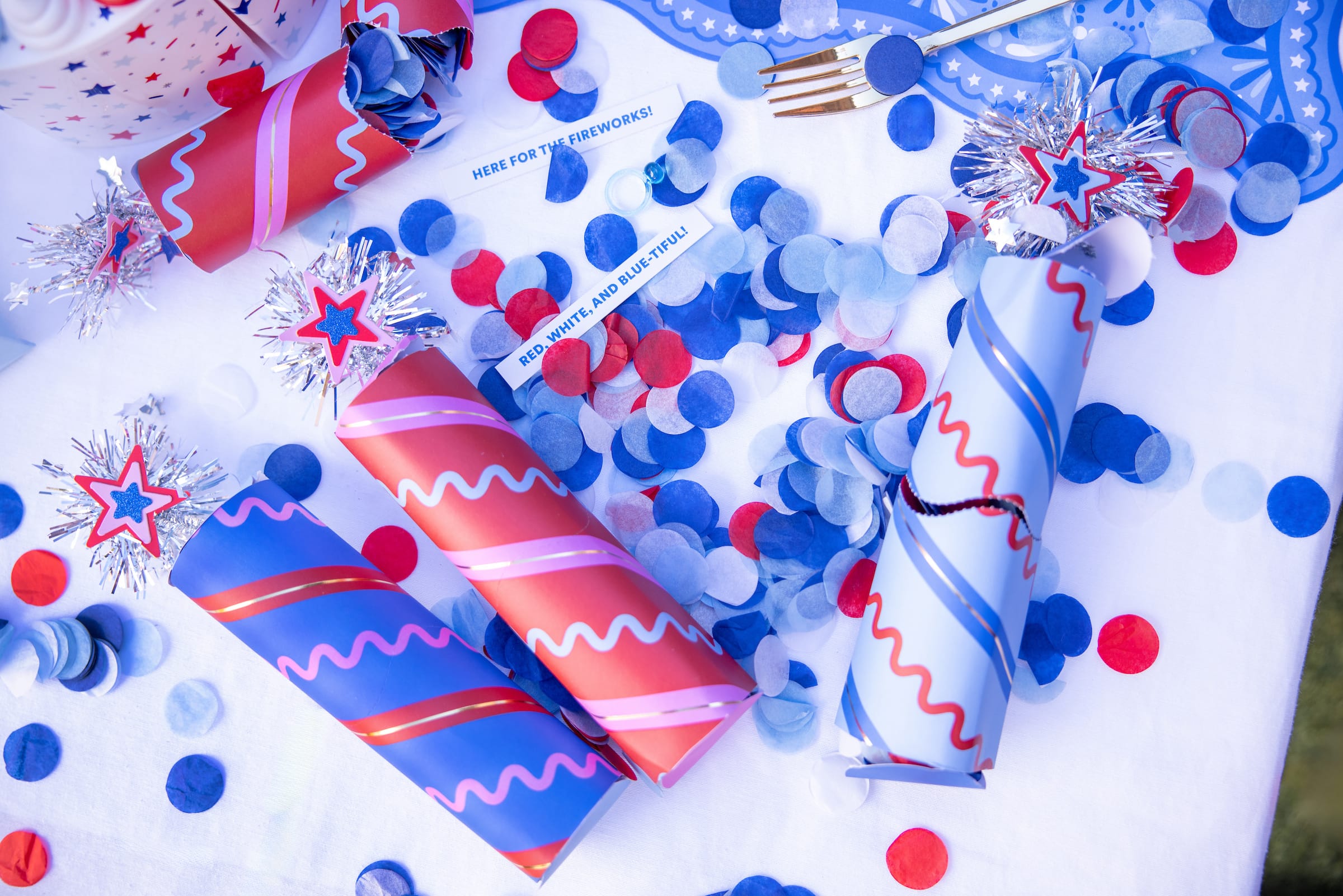 Star-Spangled Surprise Firecracker Crackers (6 ct)