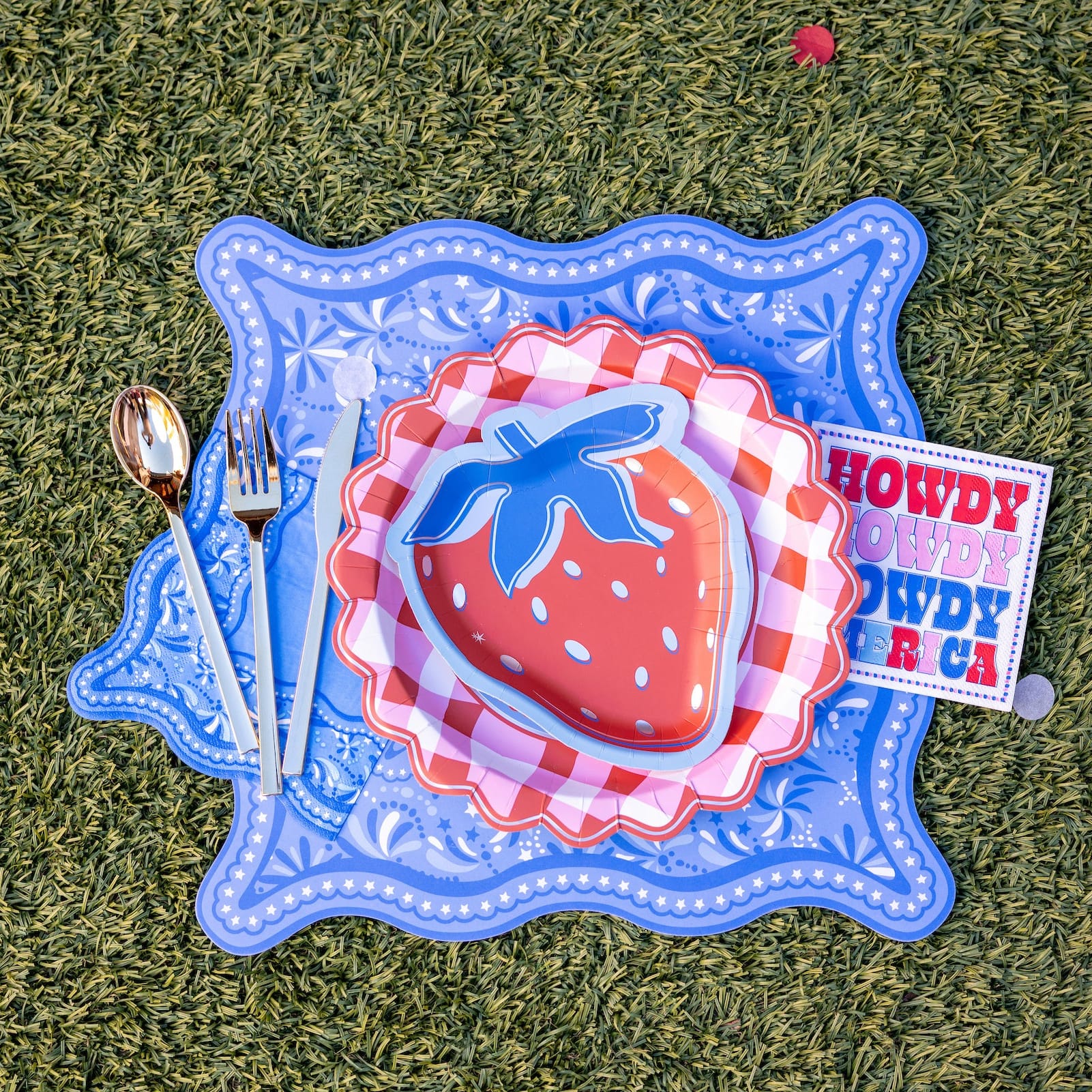 Red, White & Berry Dessert Plate (10 ct) – Packed Party