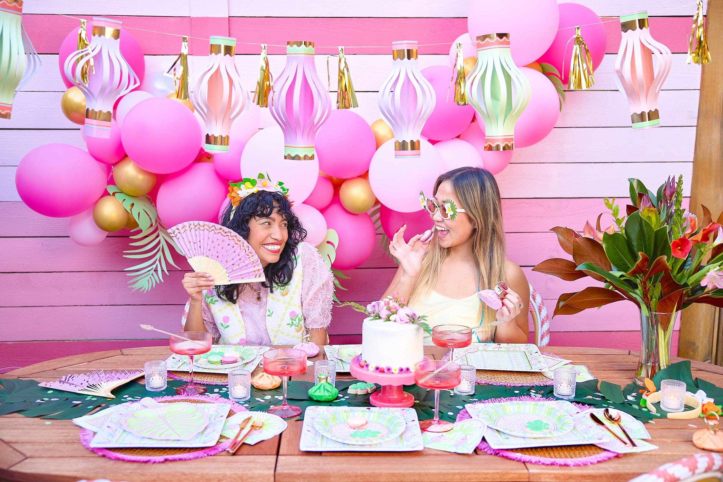 Cabana Club Balloon Garland (94 ct)