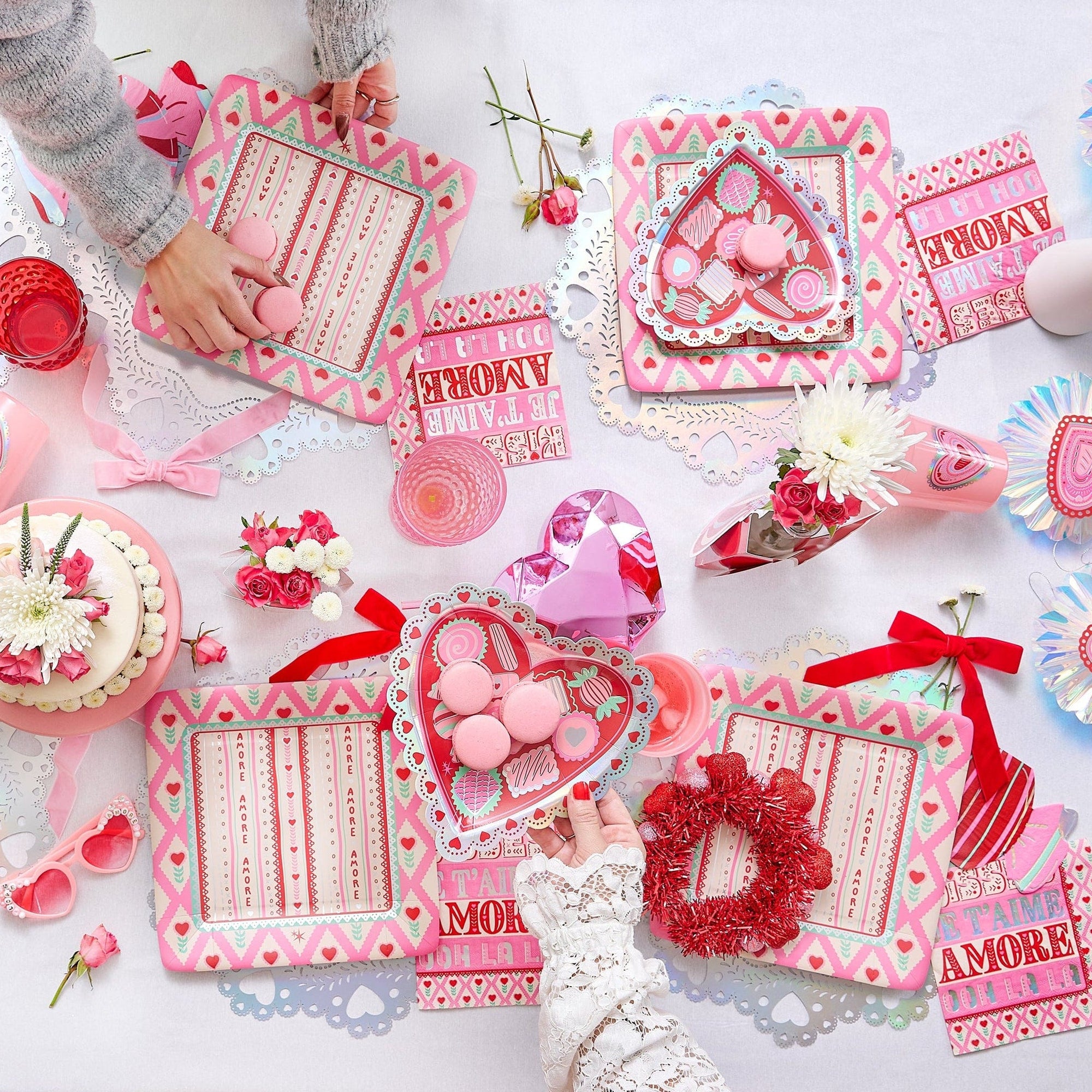 Sweethearts Tableware Party Kit